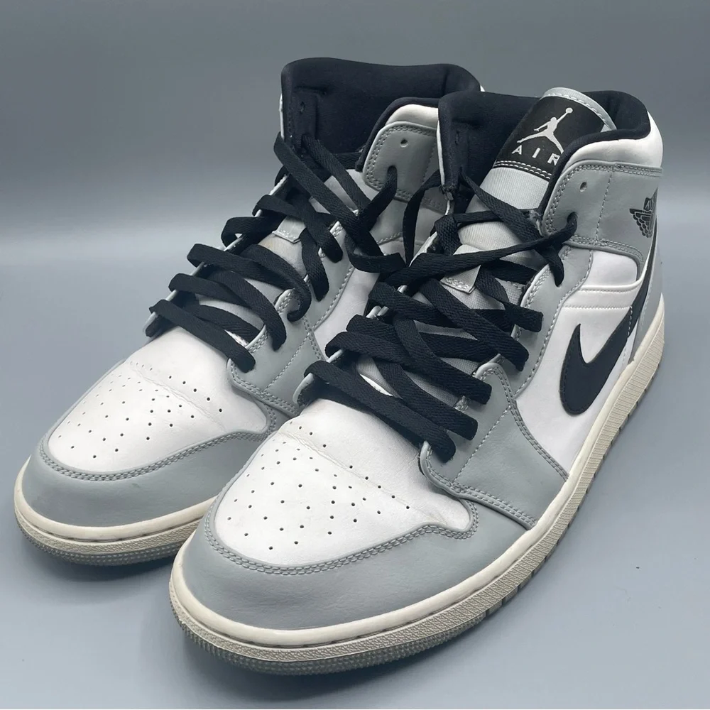 Nike Air Jordan‎ 1 Mid 